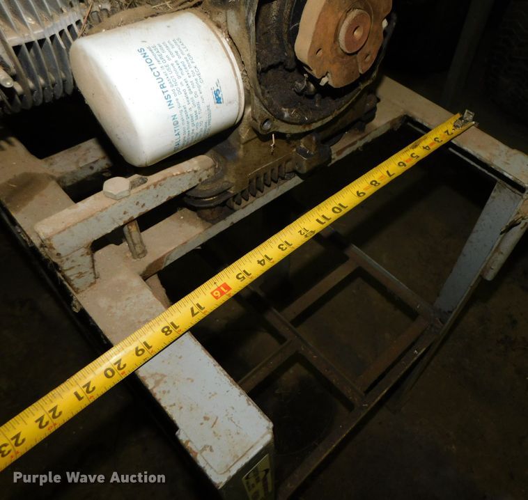 image for item HX9404 (2) Cushman 218 two cylinder gas engines