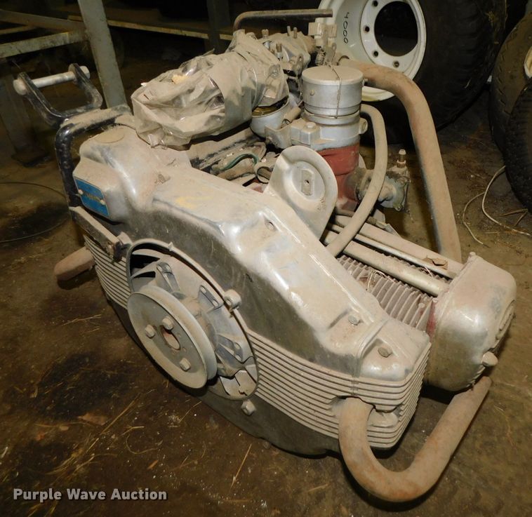 image for item HX9404 (2) Cushman 218 two cylinder gas engines