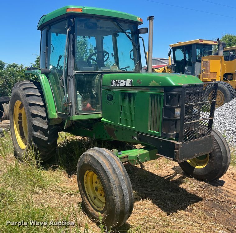 image for item IC9455 2002 John Deere 6405  tractor