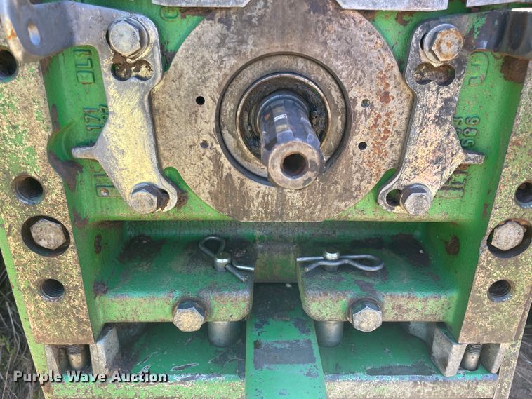 image for item IC9455 2002 John Deere 6405  tractor