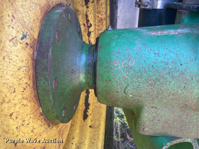 image for item IC9455 2002 John Deere 6405  tractor