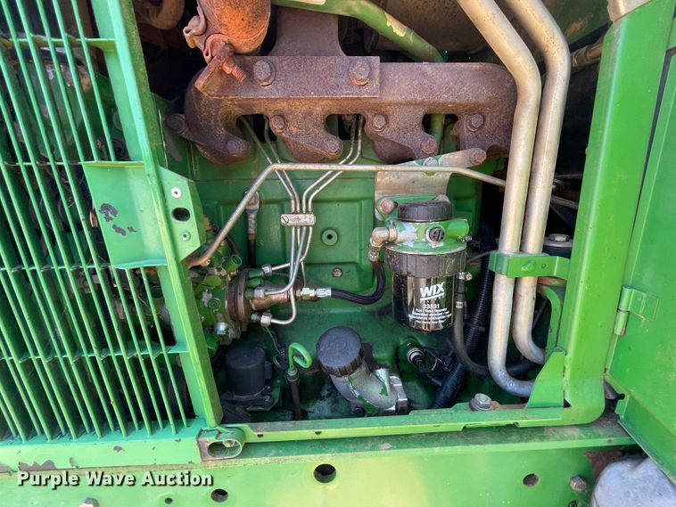 image for item IC9455 2002 John Deere 6405  tractor