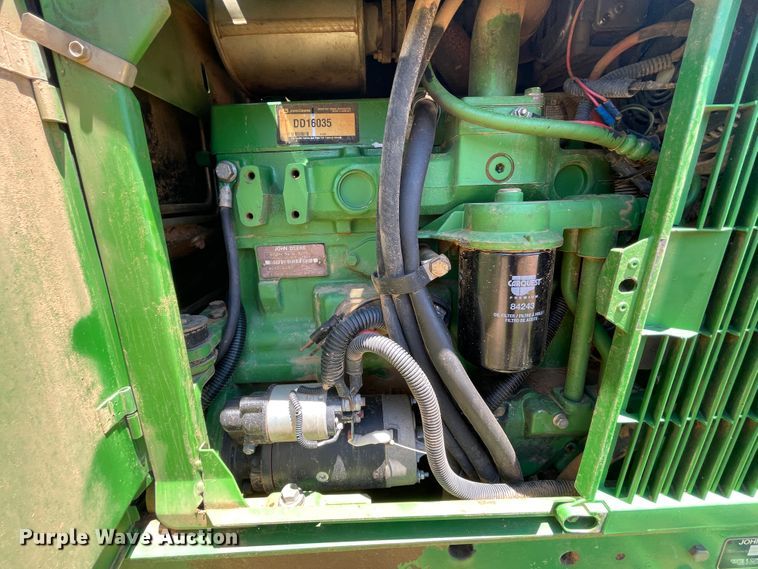 image for item IC9455 2002 John Deere 6405  tractor
