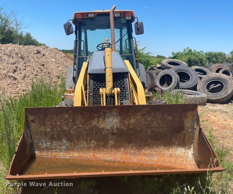 image for item IC9456 2003 John Deere 410G  backhoe