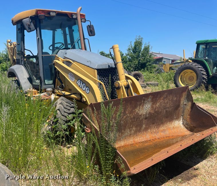 image for item IC9456 2003 John Deere 410G  backhoe