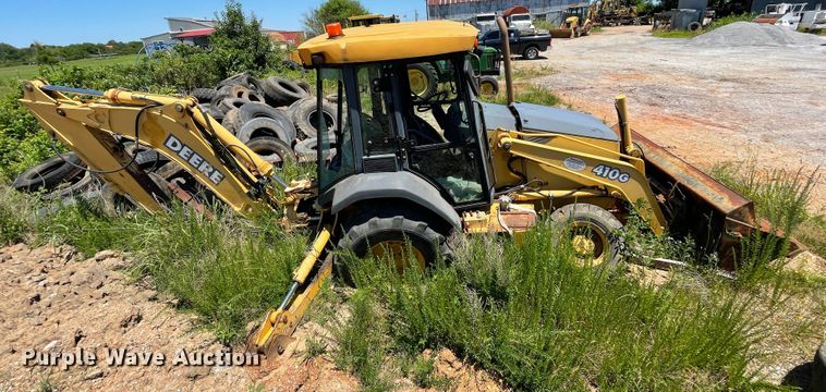 image for item IC9456 2003 John Deere 410G  backhoe