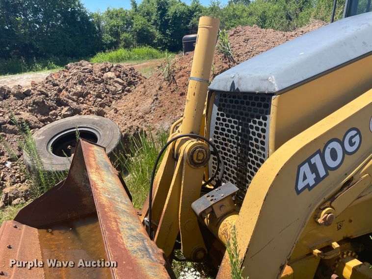 image for item IC9456 2003 John Deere 410G  backhoe