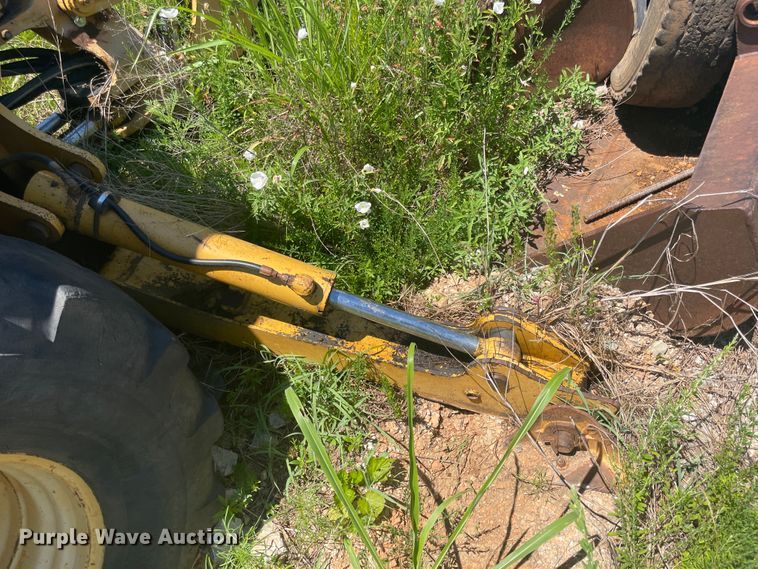 image for item IC9456 2003 John Deere 410G  backhoe