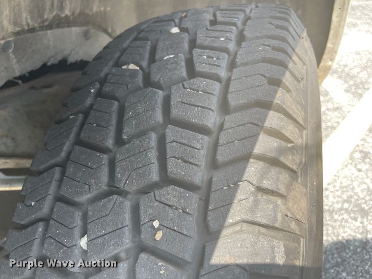 image for item IC9482 1993 GMC Sierra 2500  pickup truck