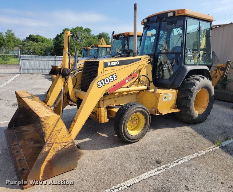 image for item IE9249 1998 John Deere 310SE  backhoe