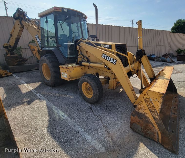 image for item IE9249 1998 John Deere 310SE  backhoe