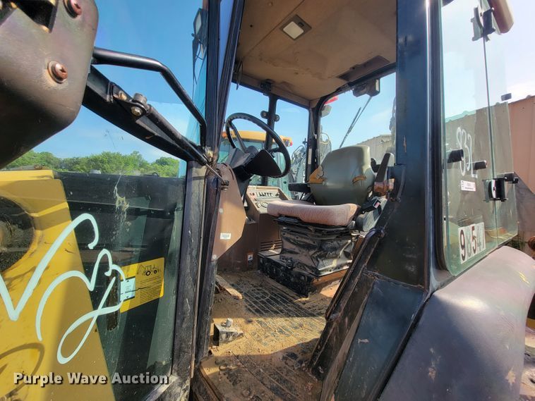 image for item IE9249 1998 John Deere 310SE  backhoe