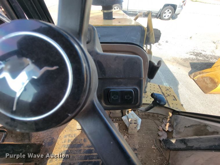 image for item IE9249 1998 John Deere 310SE  backhoe