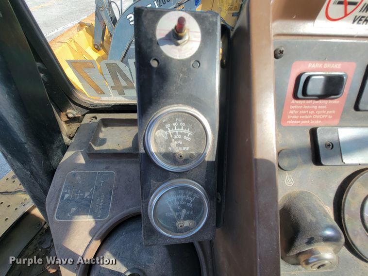 image for item IE9249 1998 John Deere 310SE  backhoe