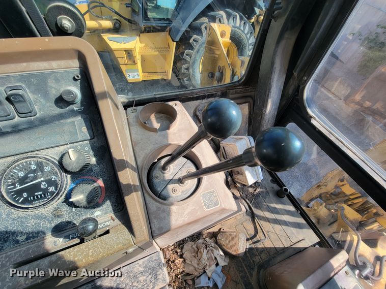 image for item IE9249 1998 John Deere 310SE  backhoe