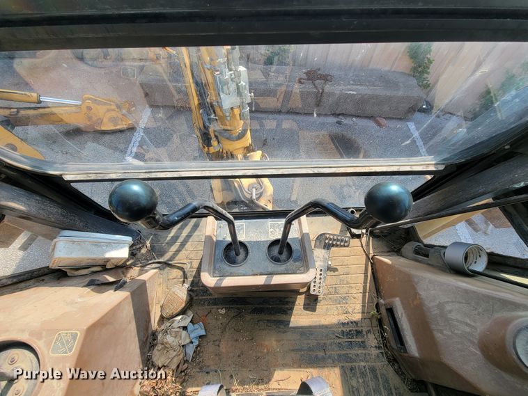 image for item IE9249 1998 John Deere 310SE  backhoe