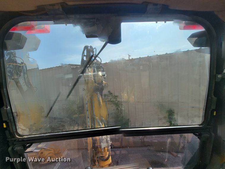 image for item IE9249 1998 John Deere 310SE  backhoe