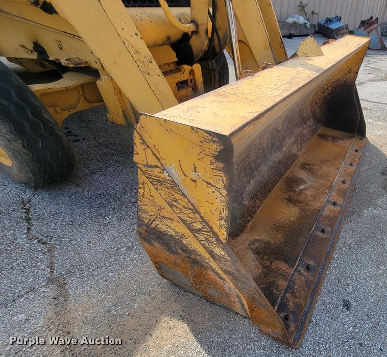 image for item IE9249 1998 John Deere 310SE  backhoe