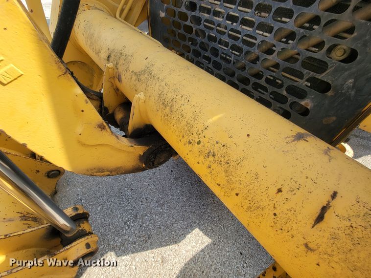 image for item IE9249 1998 John Deere 310SE  backhoe