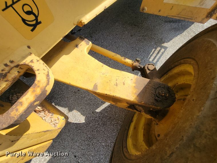 image for item IE9249 1998 John Deere 310SE  backhoe