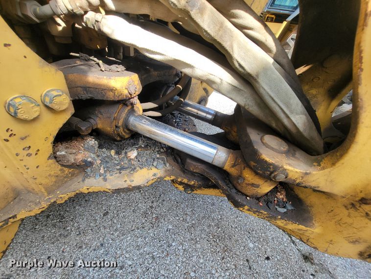 image for item IE9249 1998 John Deere 310SE  backhoe