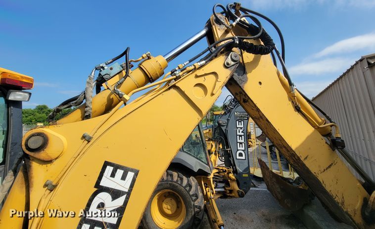 image for item IE9249 1998 John Deere 310SE  backhoe