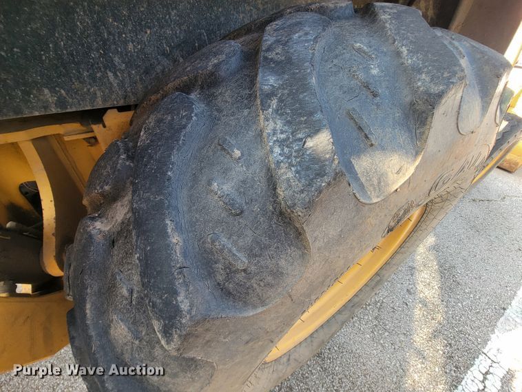 image for item IE9249 1998 John Deere 310SE  backhoe