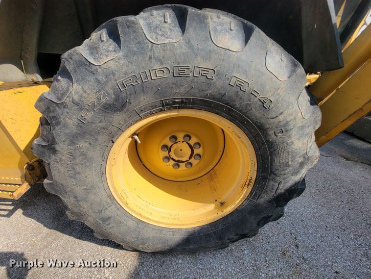 image for item IE9249 1998 John Deere 310SE  backhoe