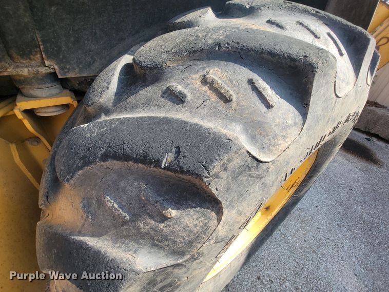 image for item IE9249 1998 John Deere 310SE  backhoe