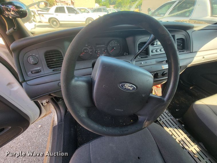 image for item IE9250 2009 Ford Crown Victoria Police Interceptor