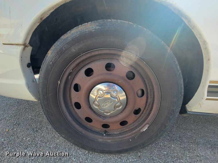 image for item IE9250 2009 Ford Crown Victoria Police Interceptor