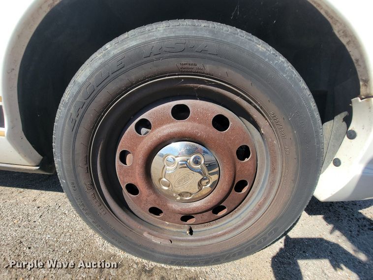 image for item IE9250 2009 Ford Crown Victoria Police Interceptor