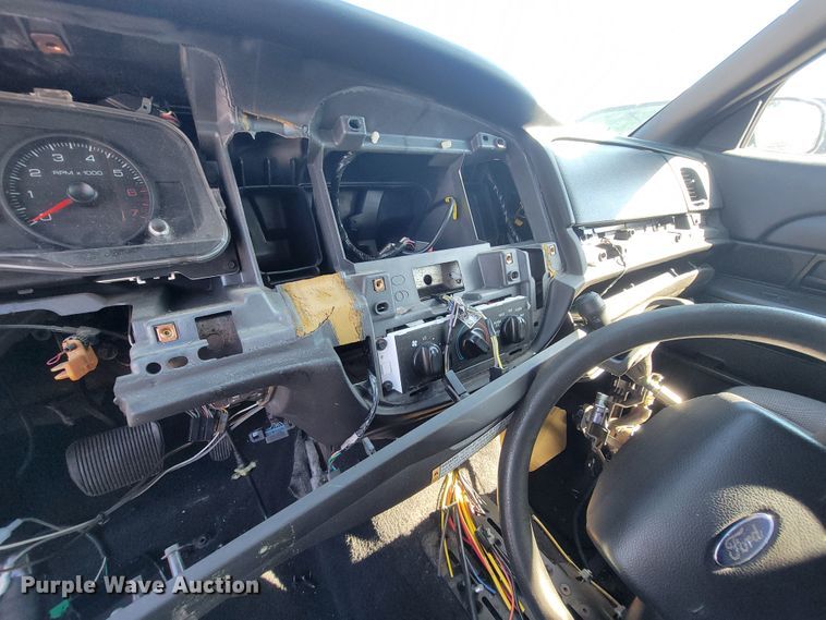 image for item IE9251 2011 Ford Crown Victoria Police Interceptor