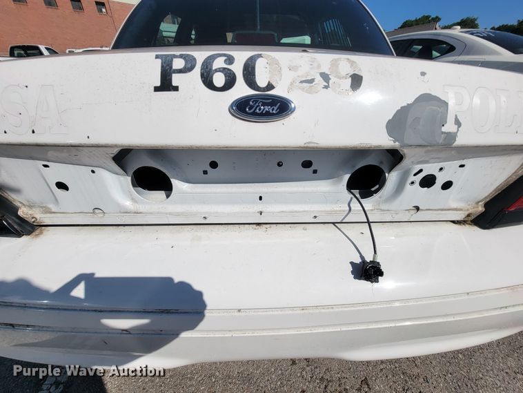 image for item IE9251 2011 Ford Crown Victoria Police Interceptor