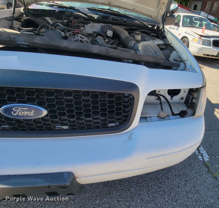 image for item IE9251 2011 Ford Crown Victoria Police Interceptor
