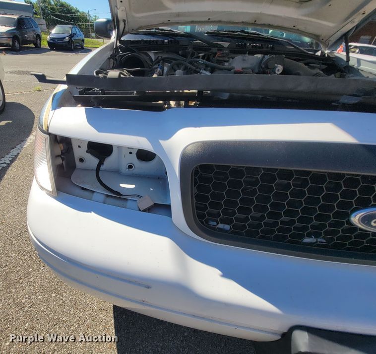 image for item IE9251 2011 Ford Crown Victoria Police Interceptor