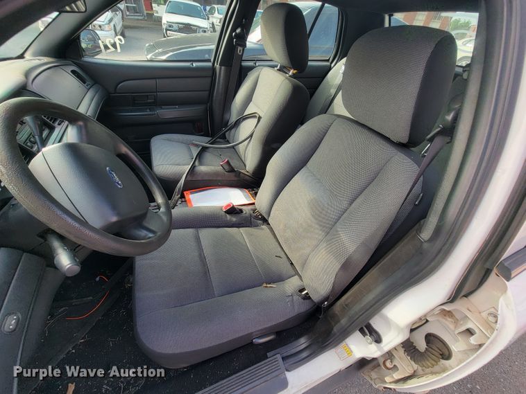 image for item IE9257 2011 Ford Crown Victoria Police Interceptor