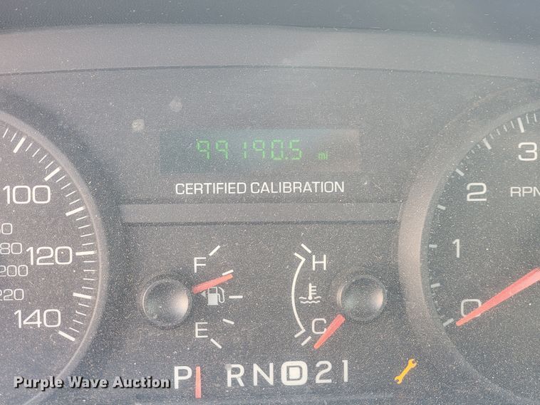 image for item IE9257 2011 Ford Crown Victoria Police Interceptor