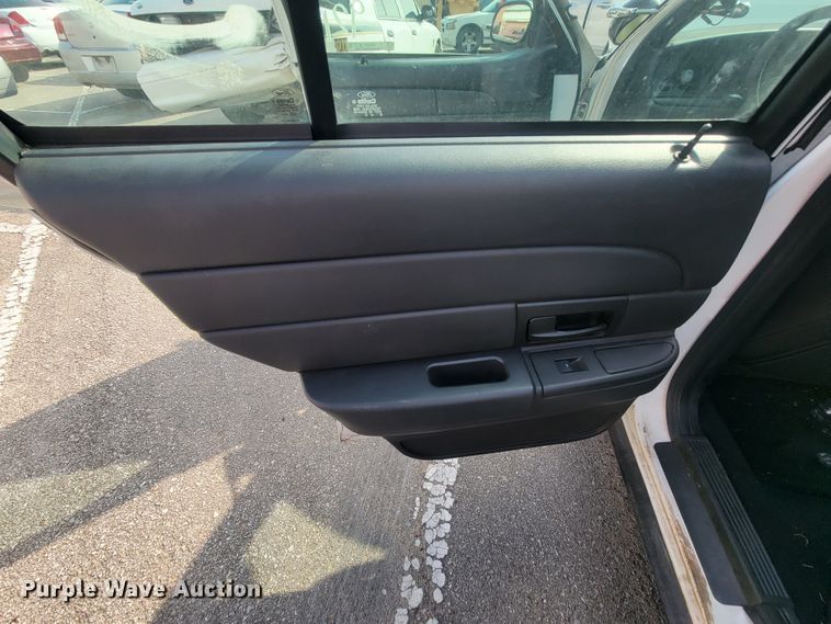 image for item IE9257 2011 Ford Crown Victoria Police Interceptor