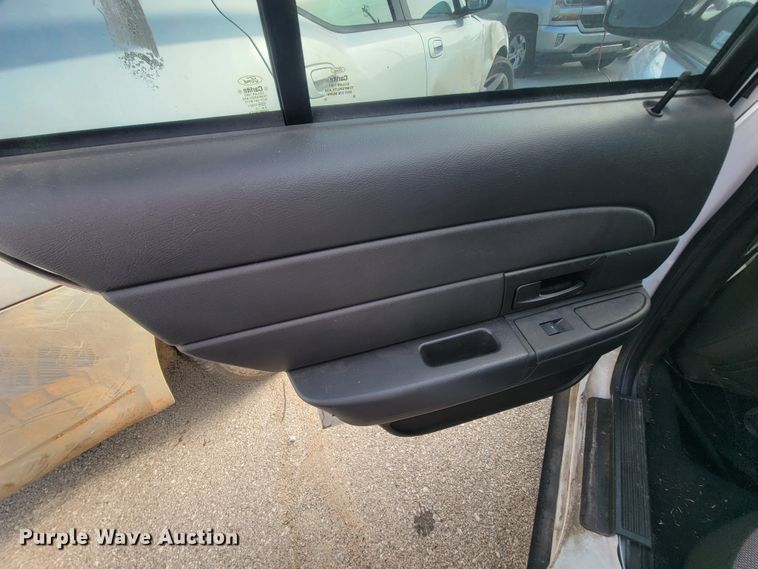 image for item IE9258 2011 Ford Crown Victoria Police Interceptor