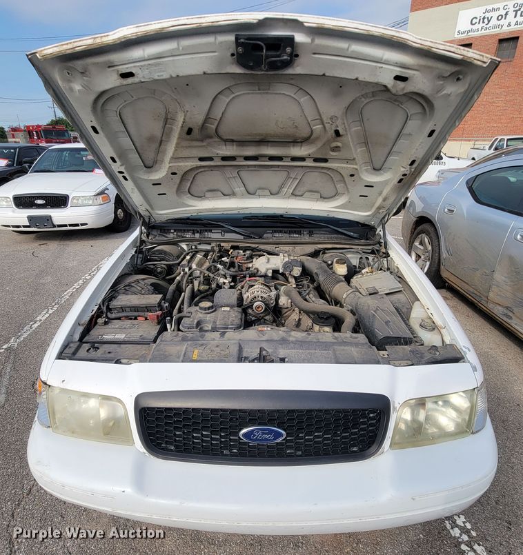 image for item IE9258 2011 Ford Crown Victoria Police Interceptor