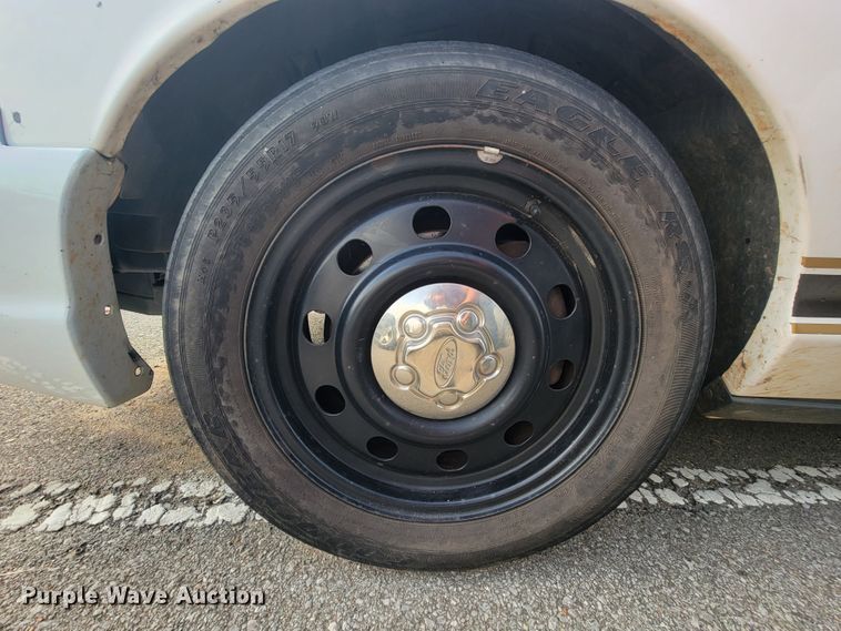 image for item IE9258 2011 Ford Crown Victoria Police Interceptor