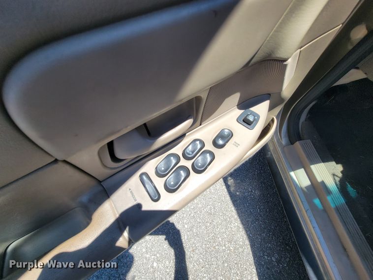 image for item IE9271 2002 Ford Crown Victoria Police Interceptor