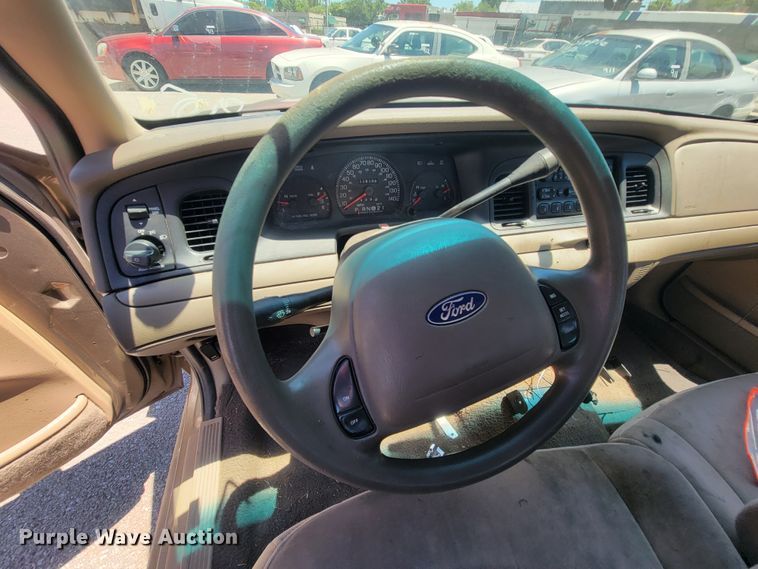 image for item IE9271 2002 Ford Crown Victoria Police Interceptor