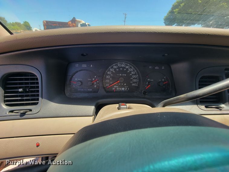 image for item IE9271 2002 Ford Crown Victoria Police Interceptor