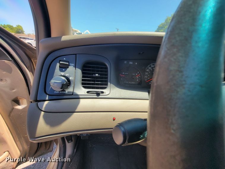 image for item IE9271 2002 Ford Crown Victoria Police Interceptor