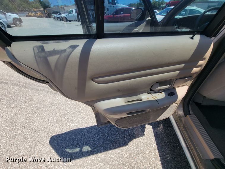 image for item IE9271 2002 Ford Crown Victoria Police Interceptor