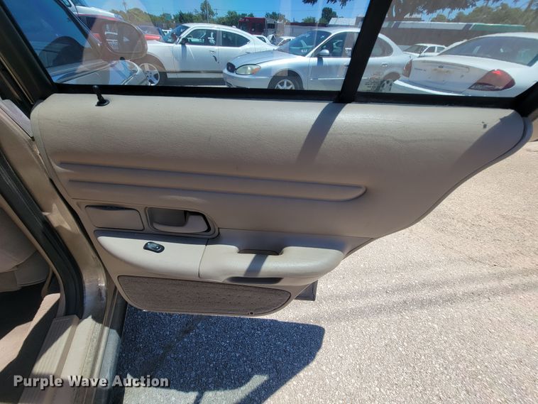 image for item IE9271 2002 Ford Crown Victoria Police Interceptor