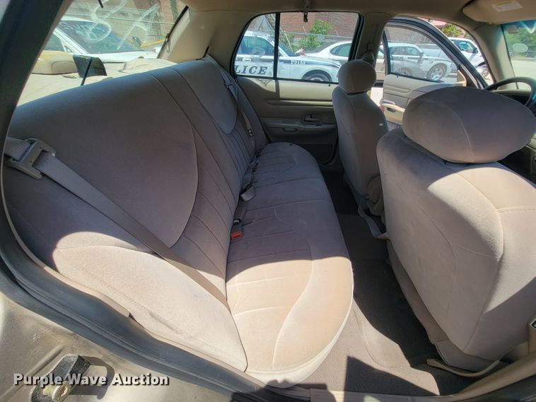 image for item IE9271 2002 Ford Crown Victoria Police Interceptor