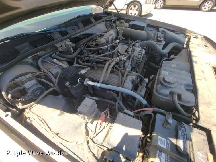 image for item IE9271 2002 Ford Crown Victoria Police Interceptor